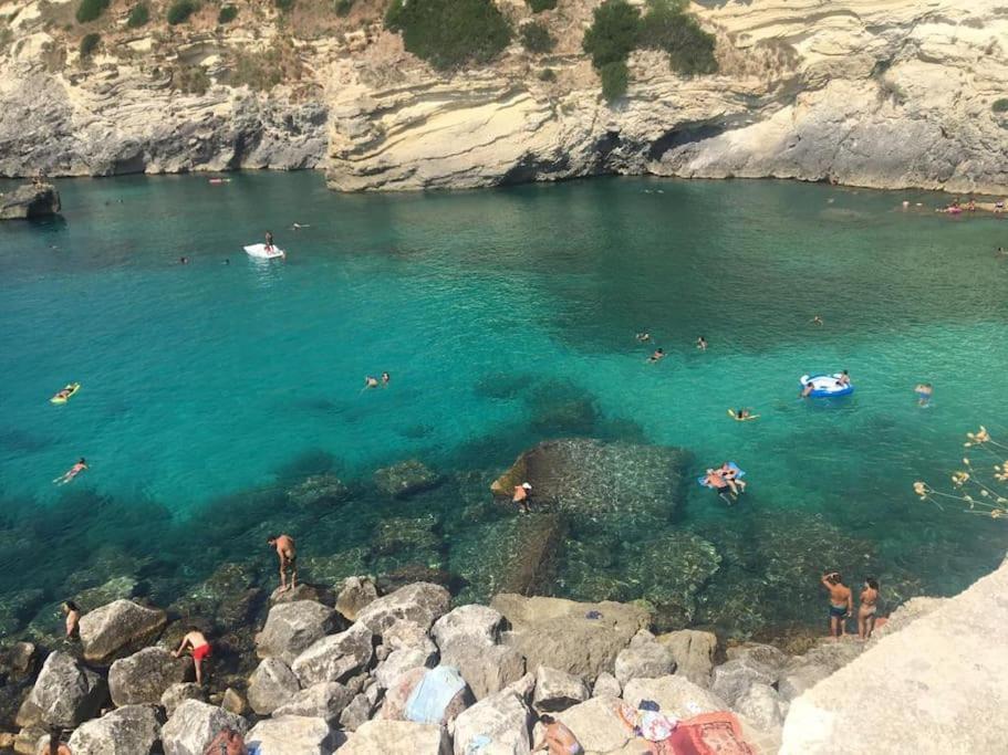 Casa Vacanze La Casa Di Katia Castro  Kültér fotó