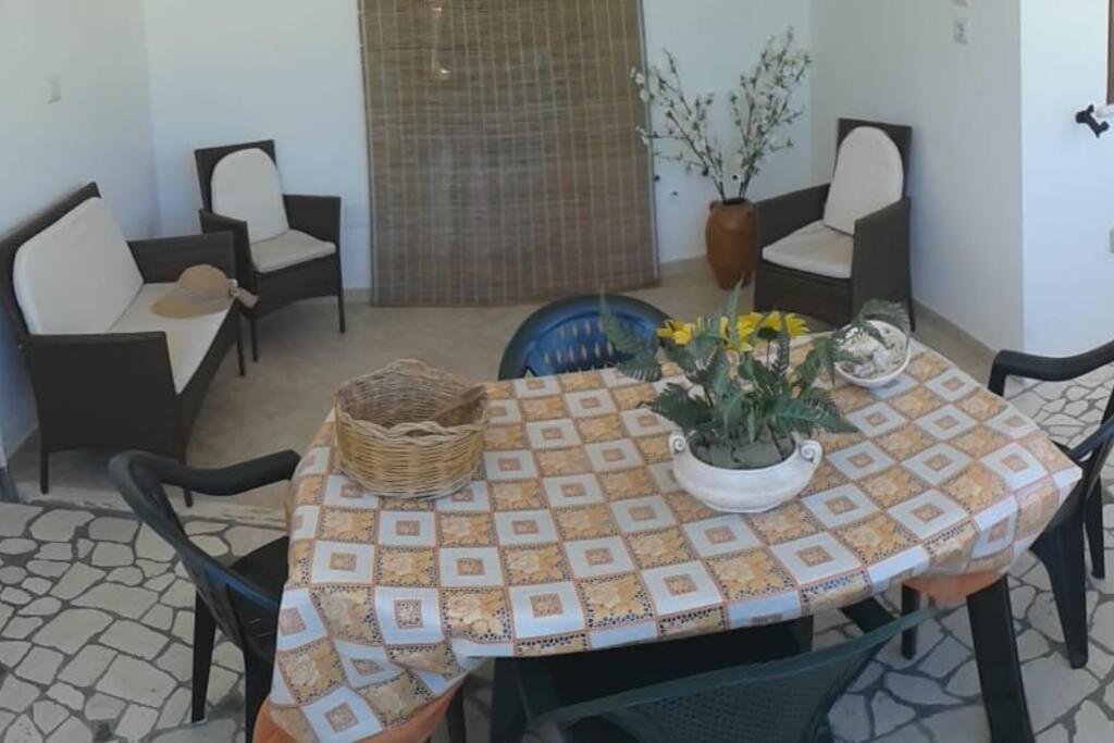 Casa Vacanze La Casa Di Katia Castro  Kültér fotó